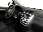 Toyota Avensis Verso 2003 года